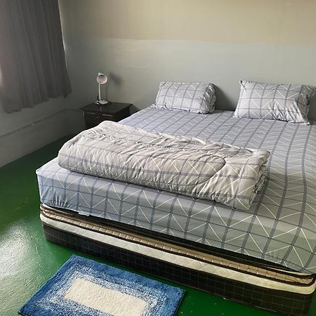 Love Cnx Guesthouse Chiang Mai Exterior photo