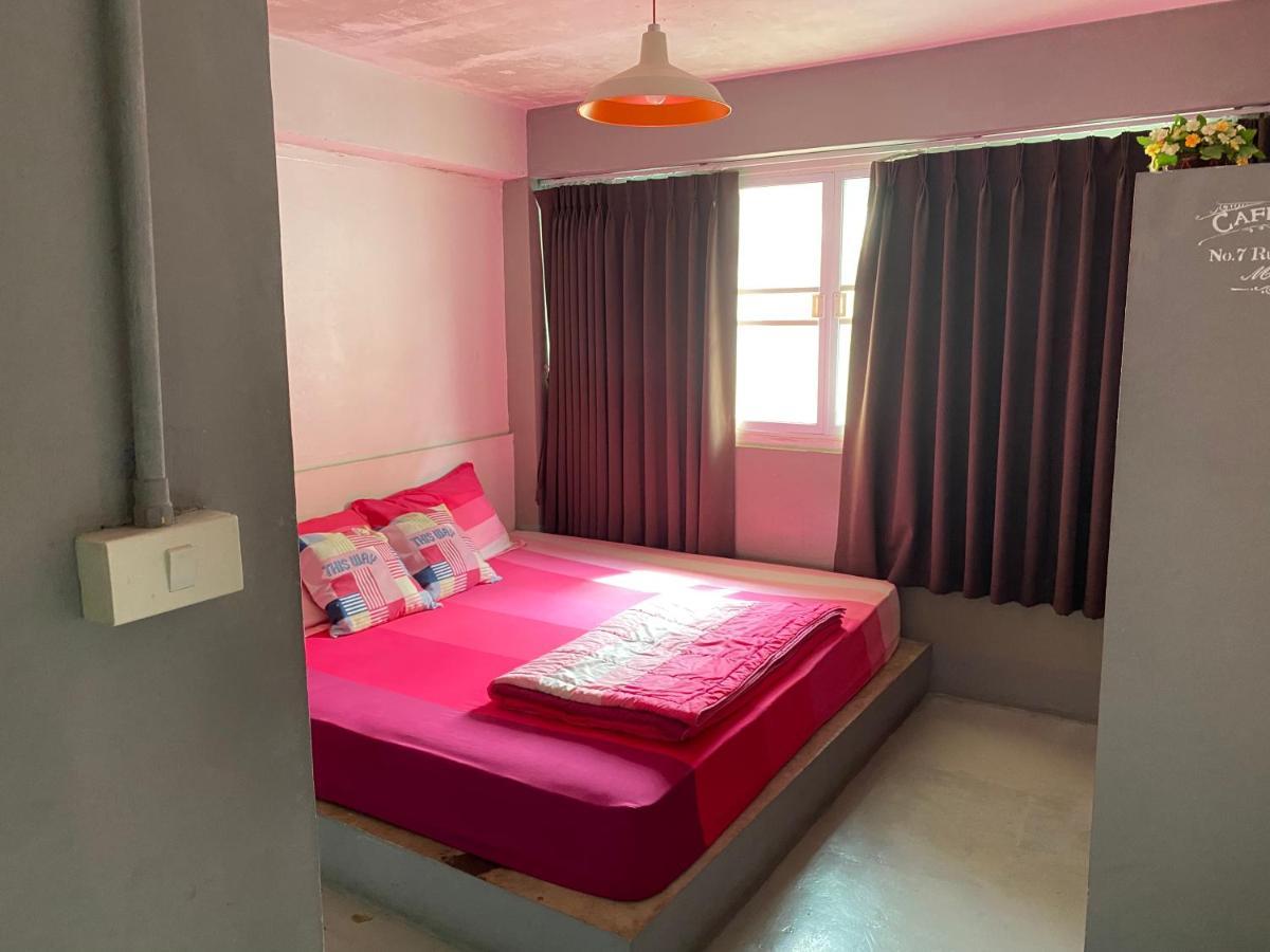 Love Cnx Guesthouse Chiang Mai Exterior photo