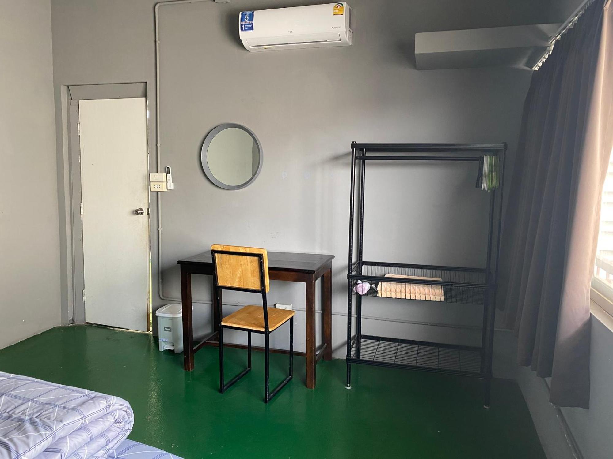 Love Cnx Guesthouse Chiang Mai Exterior photo