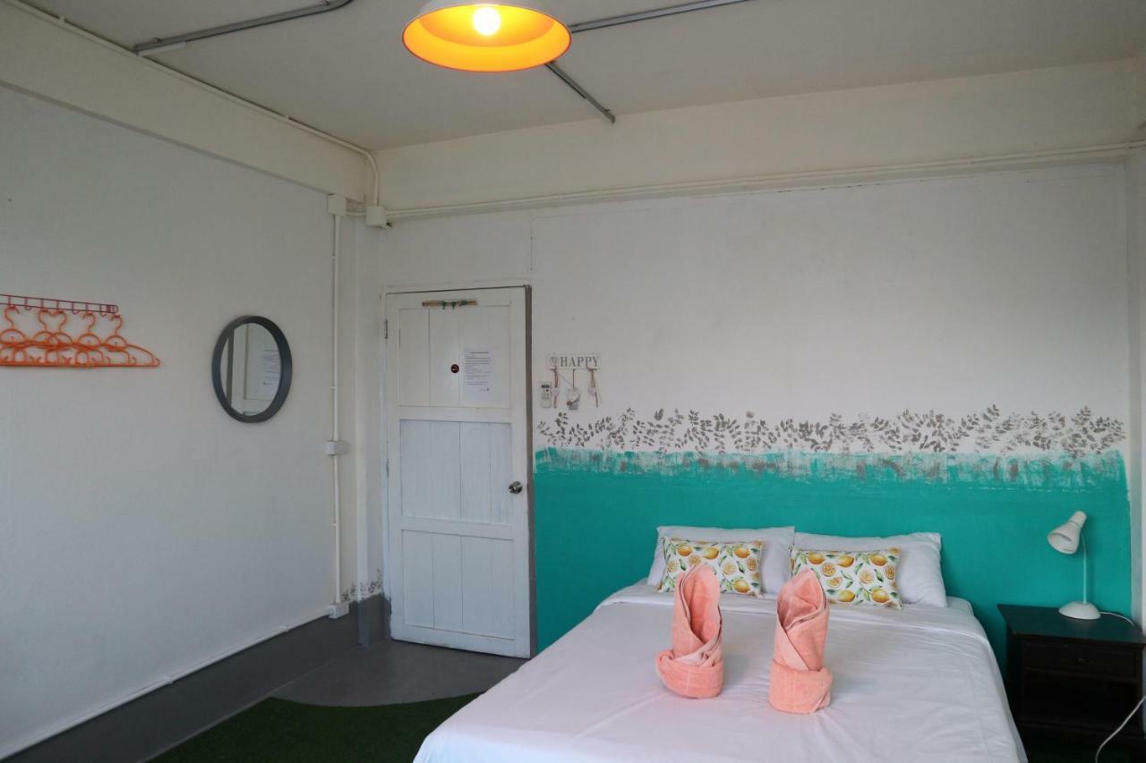 Love Cnx Guesthouse Chiang Mai Exterior photo